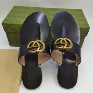 Gucci Women's Black Sandals with Gold Logo